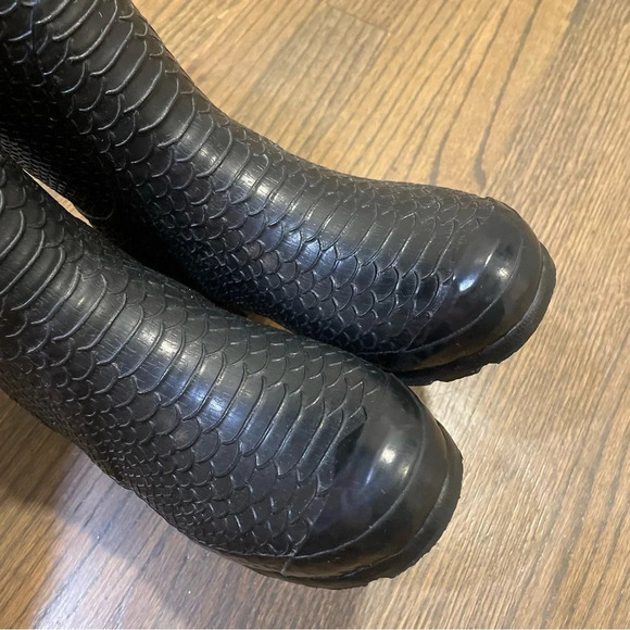 Hunter Limited Edition Carnaby Boa Embossed Tall Rain Boot US Size 5 - Picture 8 of 13